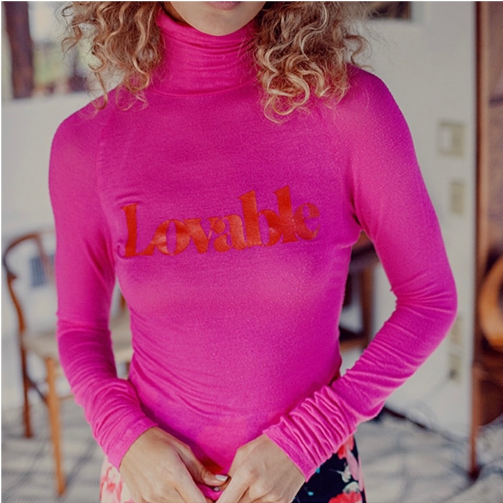 💗❤️NWT Daydream Nation Dolls Kill Lovable Long Sleeve Tee In Kiss Kiss Pink.